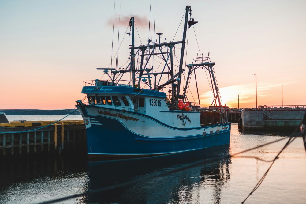 Fiskebåtrederi: Næringsgrunnlag og navigering i nordnorske farvann